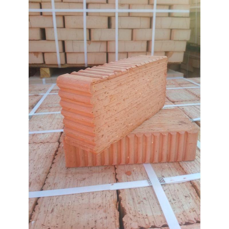 Кирпич фундаментный цокольный полнотелый пос.Волоконовка М150 Кирпич фундаментный цокольный полнотелый пос.Волоконовка М150