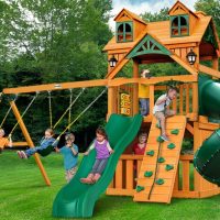 спортивно-игровой комплекс АЛЬПИНИСТ Ривьера.