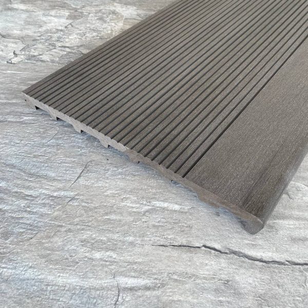 Ступень ДПК 340х22х3000 Венге Полнотелая