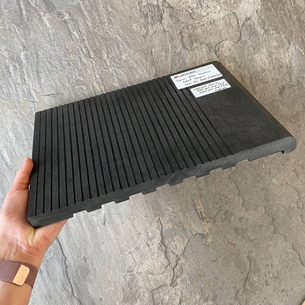 Ступень ДПК WOODVEX Select 348х22х3000 Графит Полнотелая